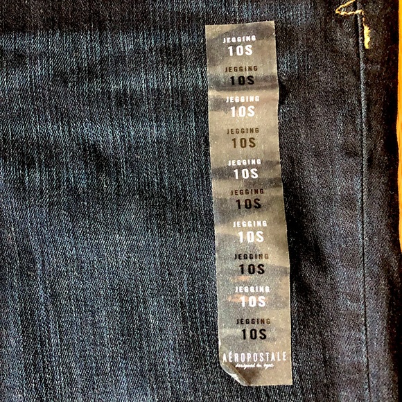 (Sz. 10 Short) Aéropostale Low Rise, Dark Wash Jeggings. - Picture 6 of 7